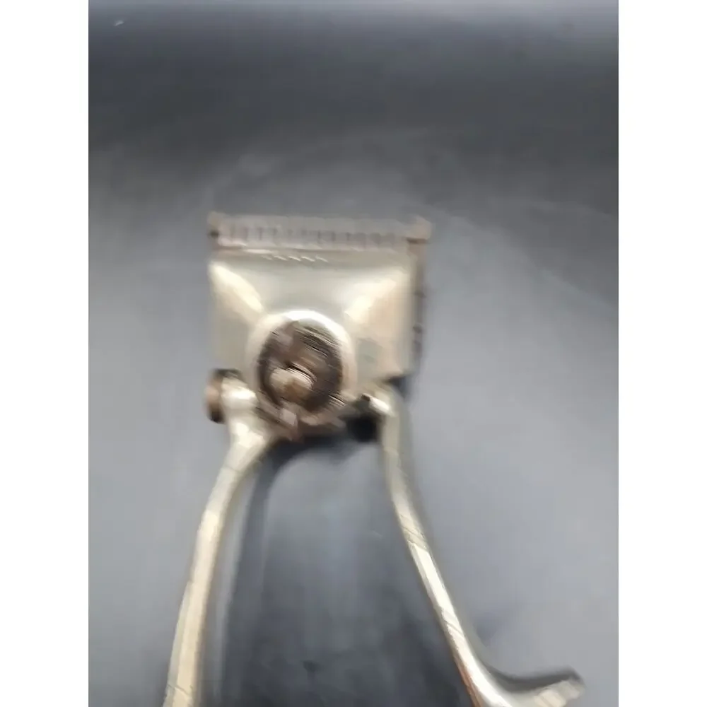 Vintage JOHN OSTER MFG. CO. RACINE WIS. Manual Handheld Hair Clipper & Box. USA.